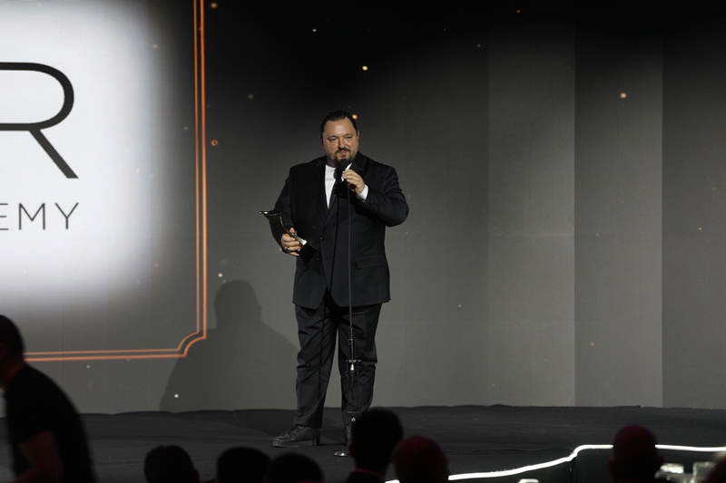 Serkan Selamet : Moda Ve Güzellik E�itimine Yeni Bir Model Kazand�rd�